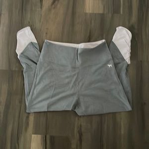 PINK cropped leggings